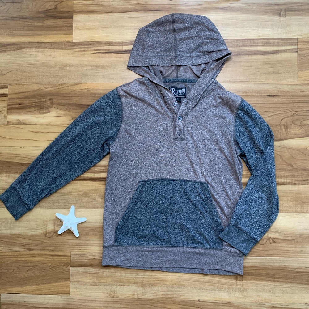 Retrofit Boy’s Lightweight Contrast Hoodie, Size Medium